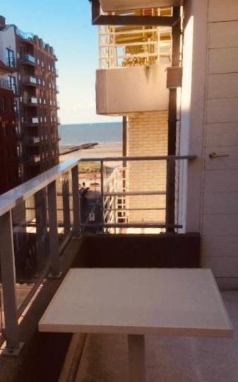 Dolce Vita - Zonnig Familie Appartement Met Garagebox Ньивпорт Экстерьер фото